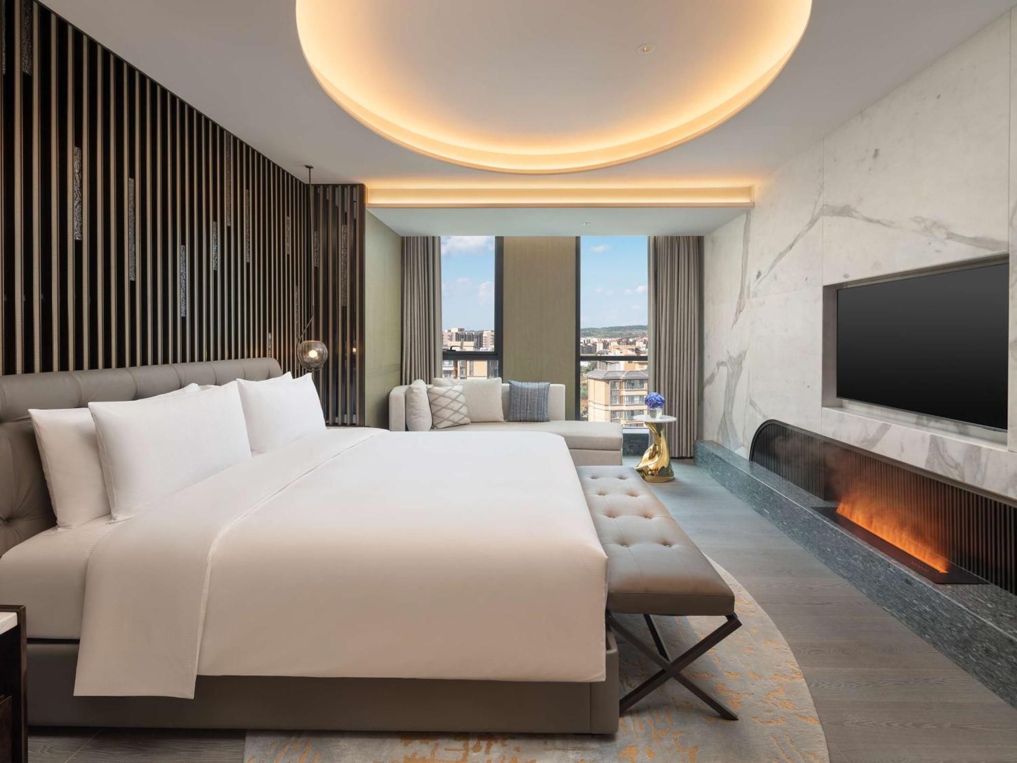 Doubletree By Hilton Kunming Airport Hotel Exterior photo