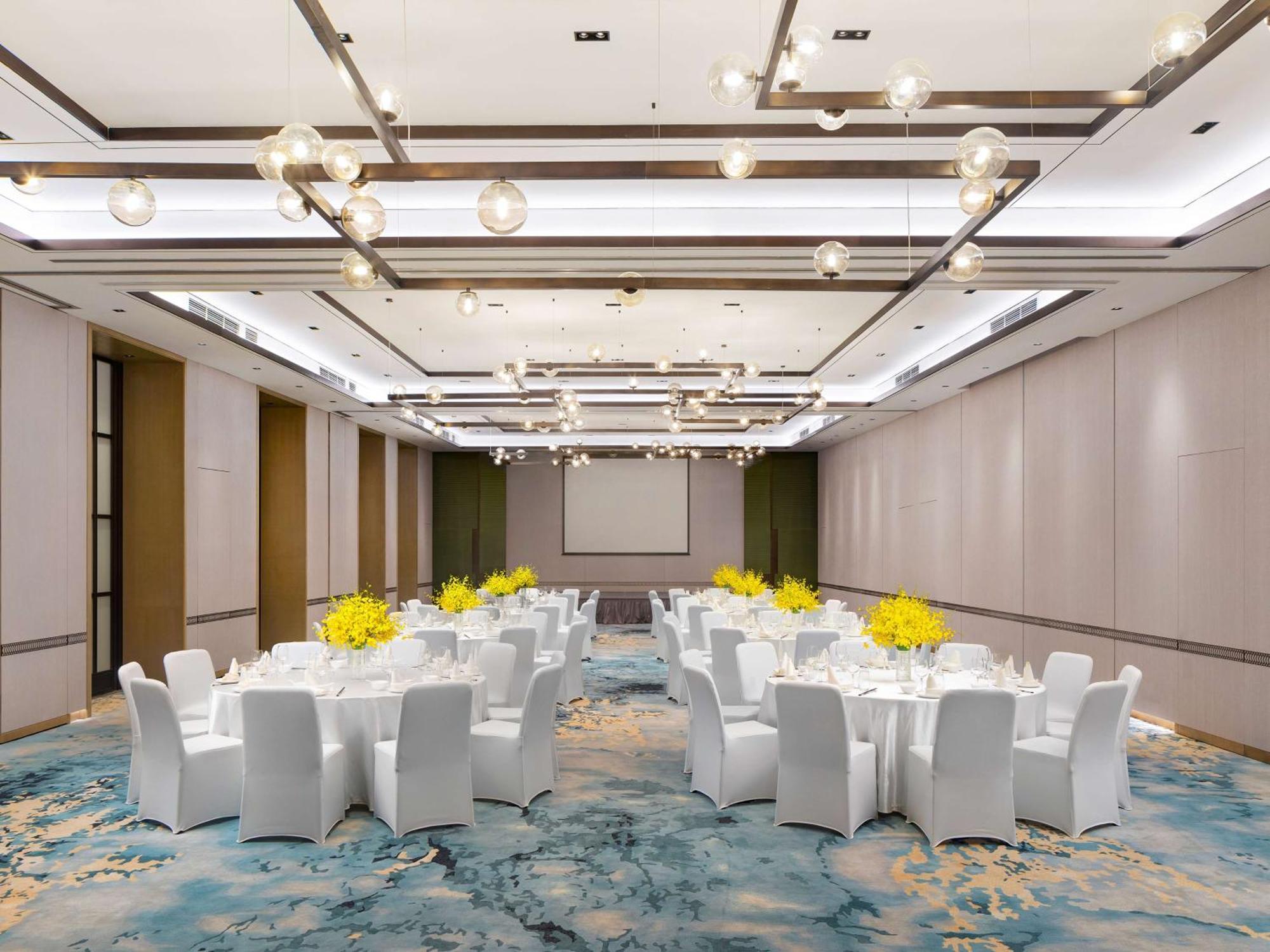 Doubletree By Hilton Kunming Airport Hotel Exterior photo
