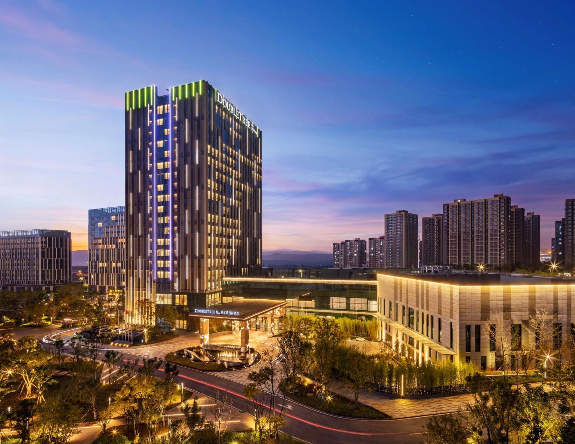 Doubletree By Hilton Kunming Airport Hotel Exterior photo